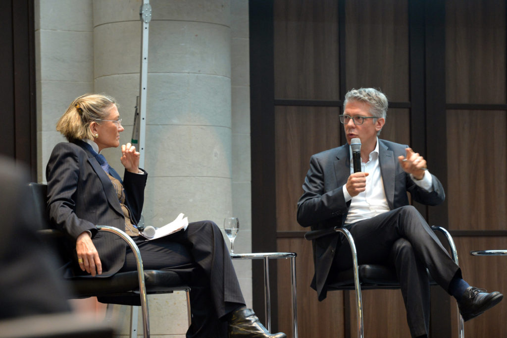 Dr. Franziska Augstein im Gespräch mit Prof. Dr. Caspar Hirschi